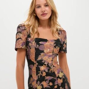 Chic Floral Mini Dress with Puff Sleeves